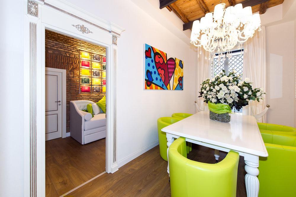 Domus Spagna Capo Le Case Bed and breakfast Roma