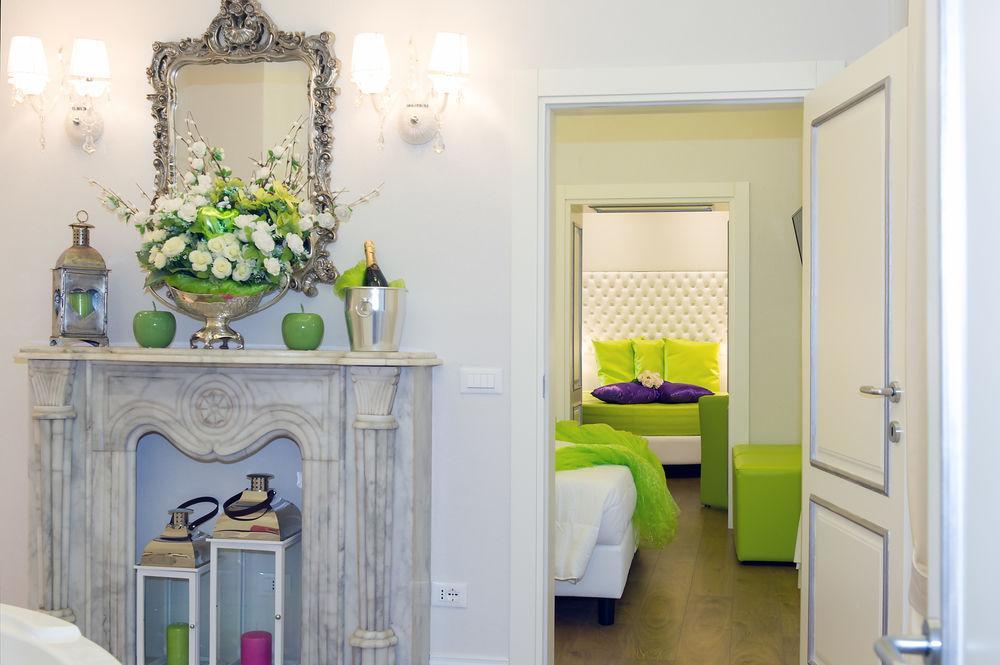 Domus Spagna Capo Le Case Bed and breakfast Roma