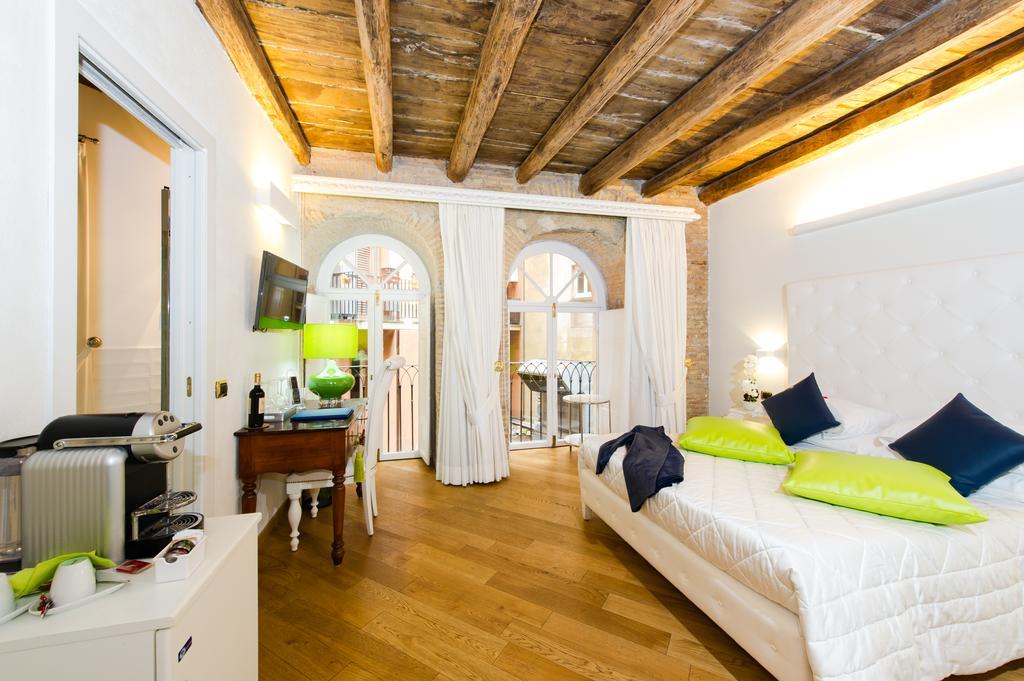 Bed and breakfast Domus Spagna Capo Le Case 3*