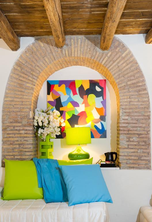 Bed and breakfast Domus Spagna Capo Le Case 3*