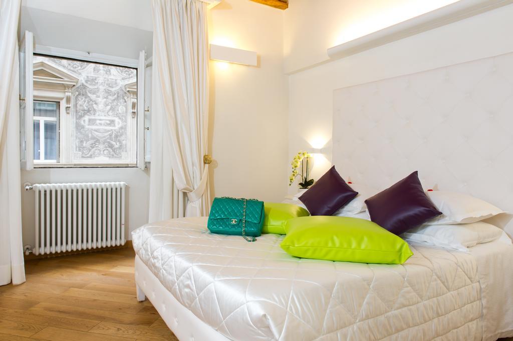 Domus Spagna Capo Le Case Bed and breakfast Roma